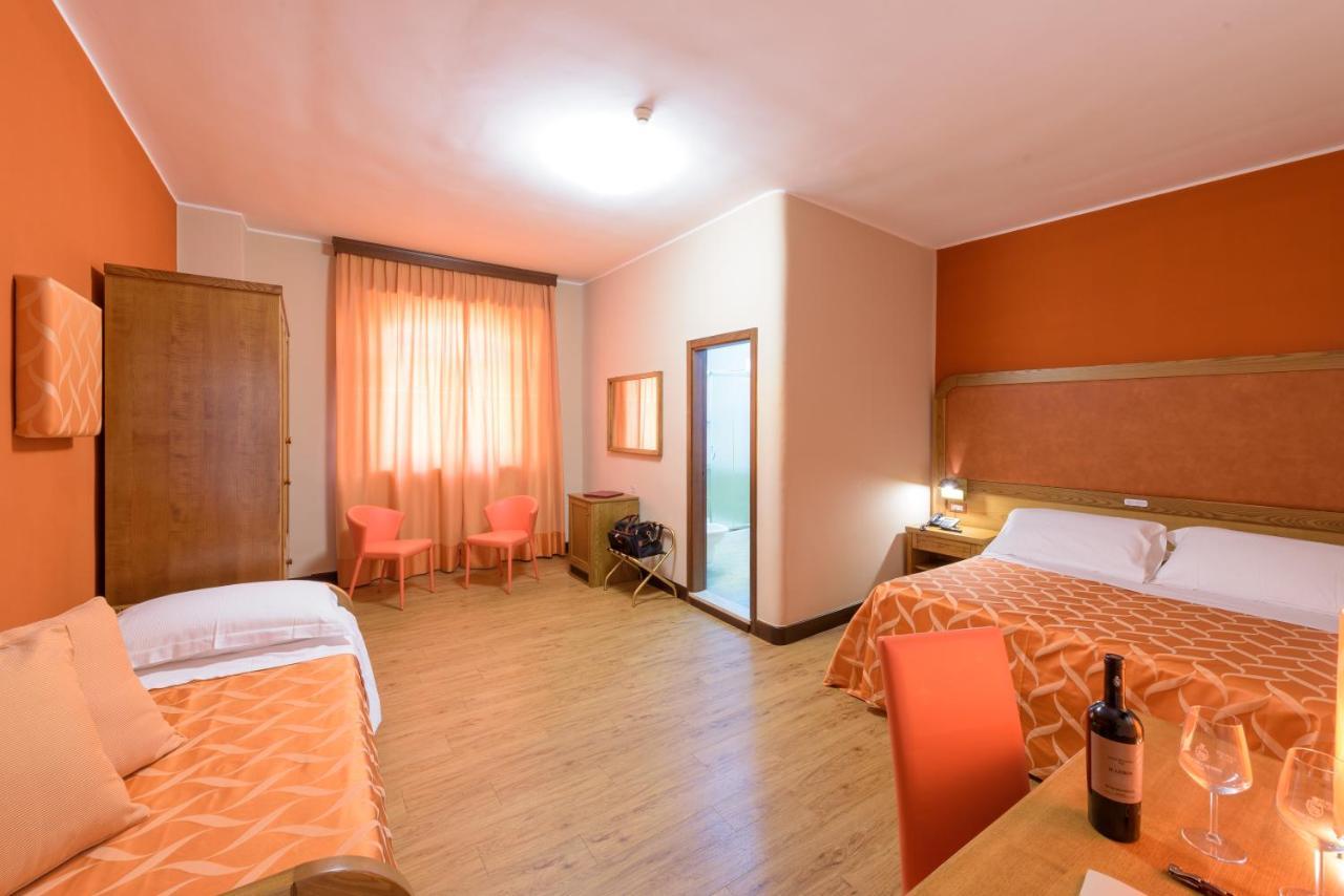 Leone de Castris Wine Hotel Salice Salentino Extérieur photo