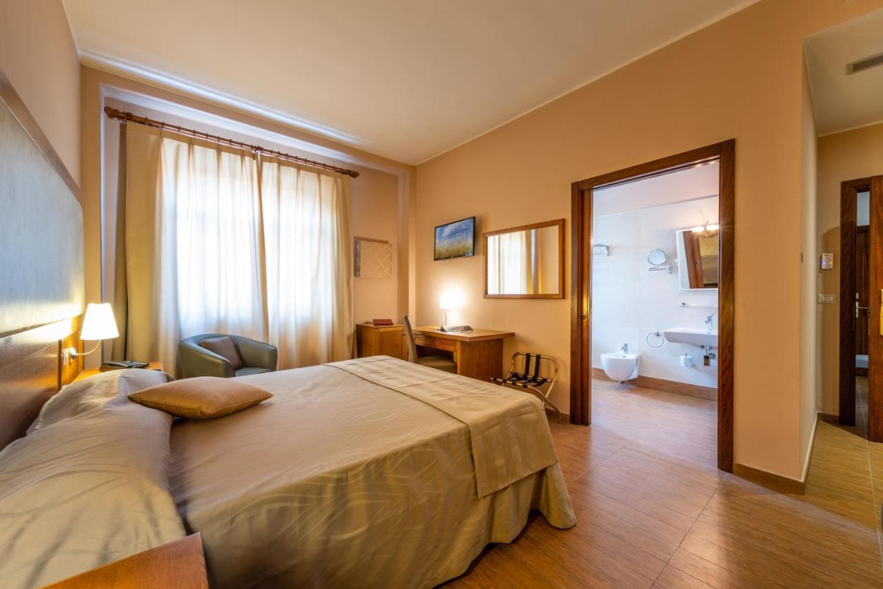 Leone de Castris Wine Hotel Salice Salentino Extérieur photo