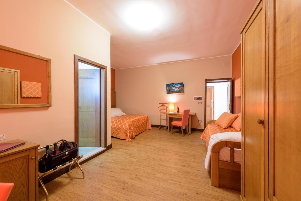 Leone de Castris Wine Hotel Salice Salentino Extérieur photo