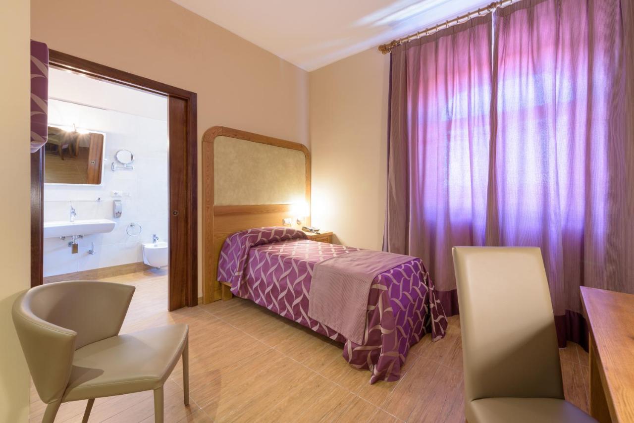 Leone de Castris Wine Hotel Salice Salentino Extérieur photo