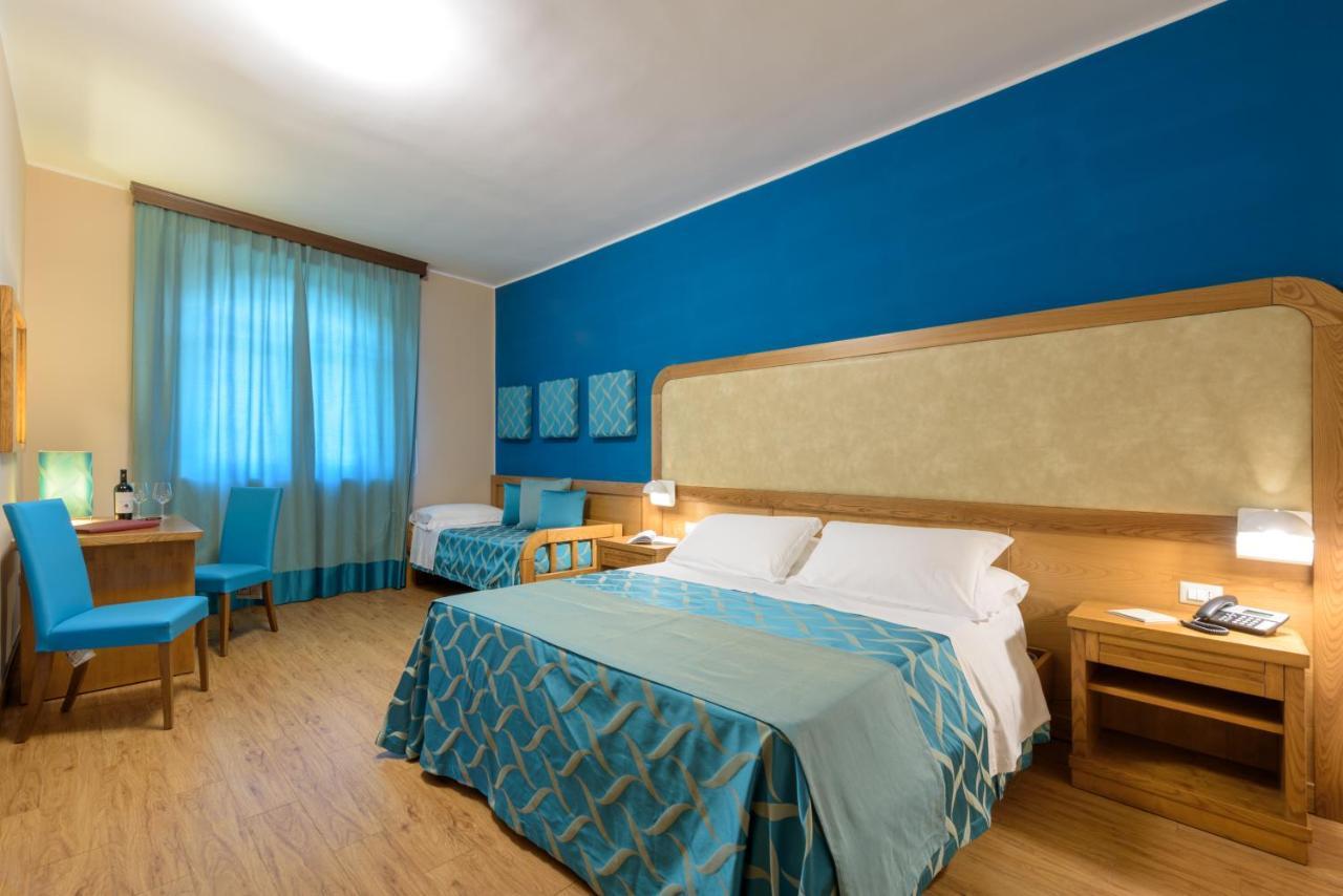 Leone de Castris Wine Hotel Salice Salentino Extérieur photo