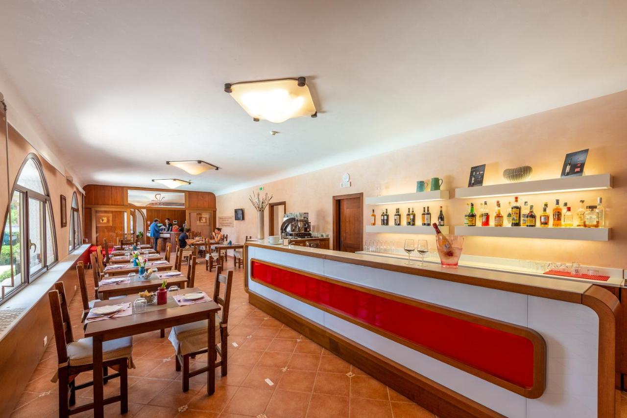 Leone de Castris Wine Hotel Salice Salentino Extérieur photo