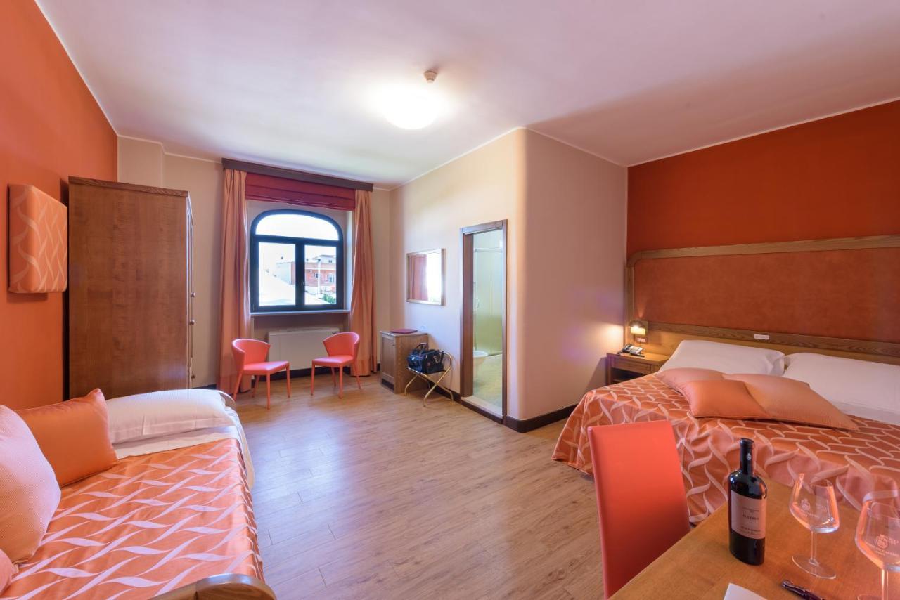 Leone de Castris Wine Hotel Salice Salentino Extérieur photo
