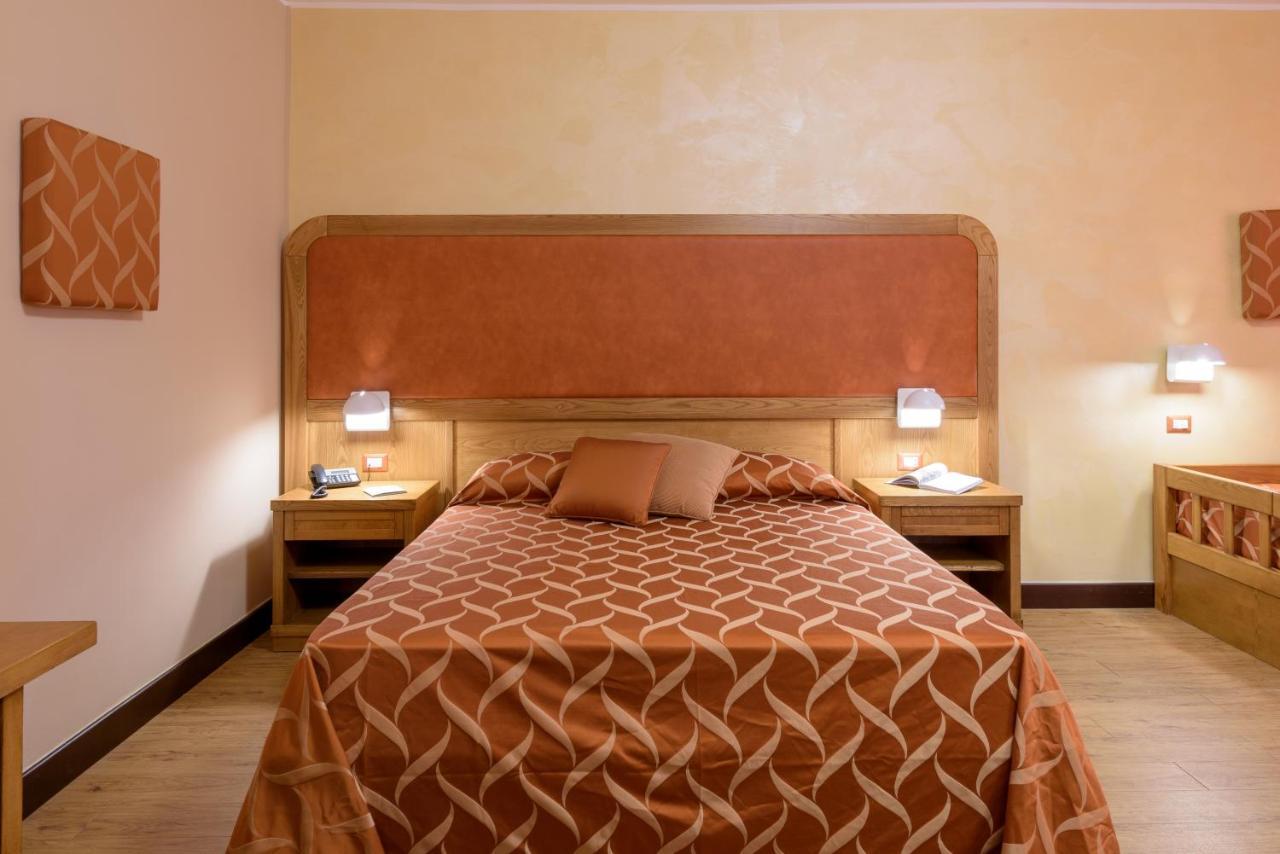 Leone de Castris Wine Hotel Salice Salentino Extérieur photo